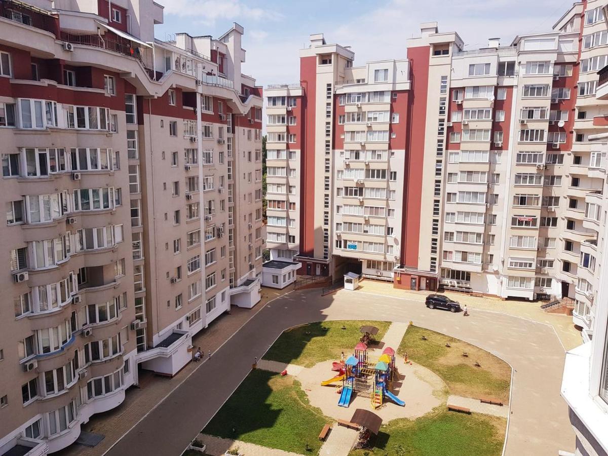 Luxrent Apartamento Chisináu Exterior foto