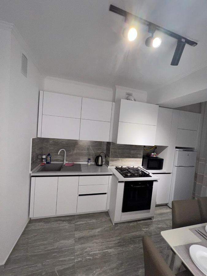 Luxrent Apartamento Chisináu Exterior foto