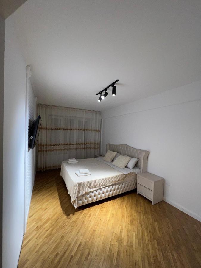 Luxrent Apartamento Chisináu Exterior foto